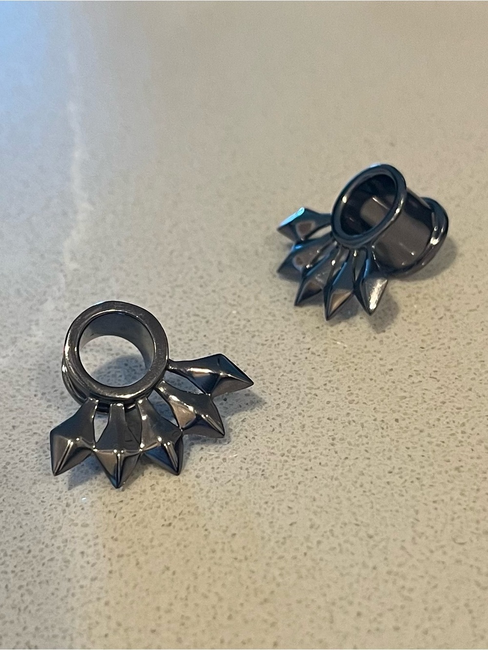 5 Point Plug Eyelet in Gunmetal, Size: 9.5mm (~00g)  Single Flare Tunnel, Tawapa